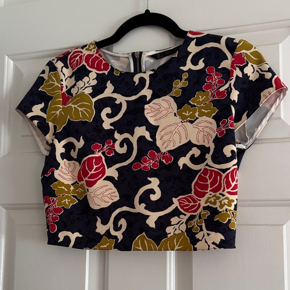 Zara Navy and Red Cap Sleeve Crop Blouse